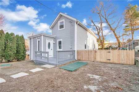 148 Grove AV Warwick, RI 02889