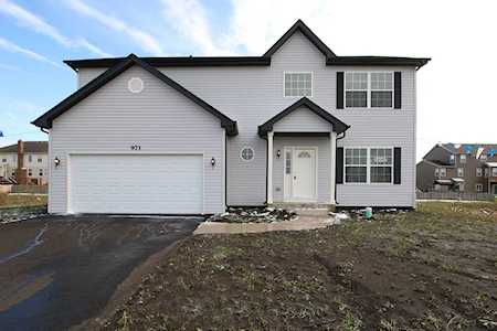 973 Garnet Ln Montgomery, IL 60538