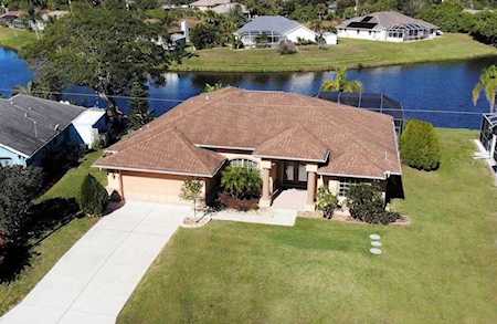 283 Macarthur Drive Port Charlotte, FL 33954