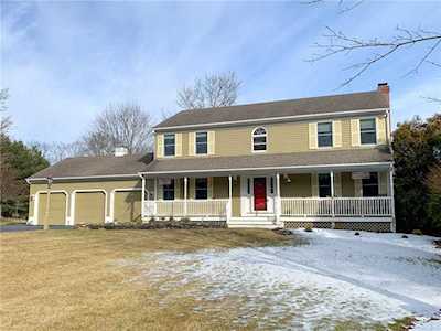 24 Tamarack CIR North Kingstown, RI 02852