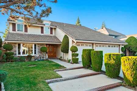391 S Smokeridge Anaheim Hills, CA 92807