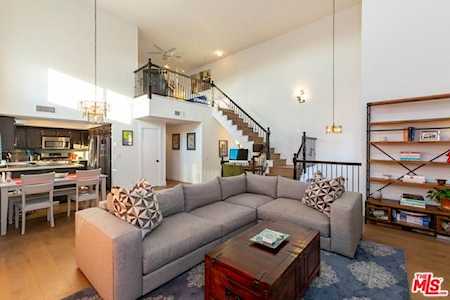 4355 Ventura Canyon Avenue #208 Sherman Oaks, CA 91423