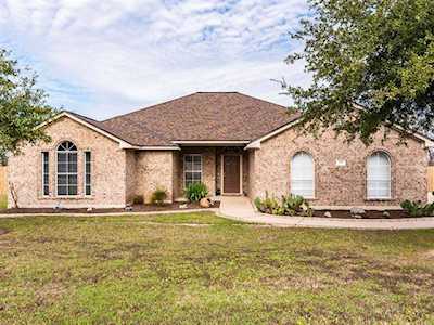 125 Blanco Dr Hutto, TX 78634
