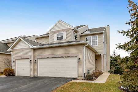 2913 White Thorn Circle Naperville, IL 60564