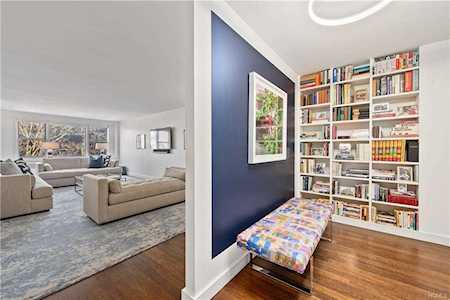 3 Washington Square #4C Mamaroneck, NY 10538