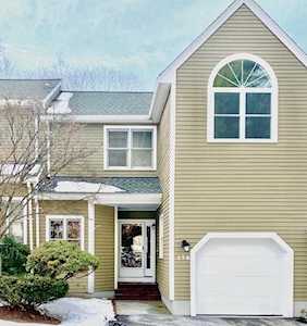 178 Bishops Forest Dr #178 Waltham, MA 02452