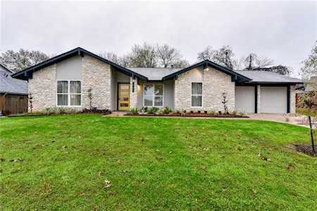 1703 Pebble Brook Dr Austin, TX 78752