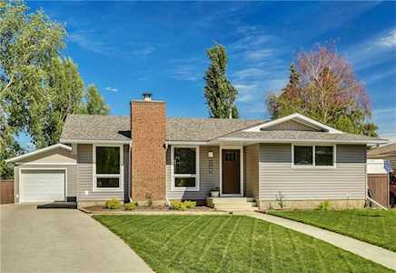 248 Canniff Place SW Calgary, AB T2W 2L8