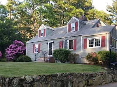 29 Hutchinson Road Walpole, MA 02081