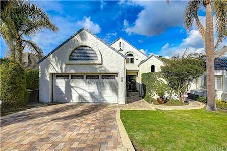 135 Avenida Mesita San Clemente, CA 92673