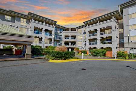 10533 University Drive #315 Surrey, BC V3T 5T7