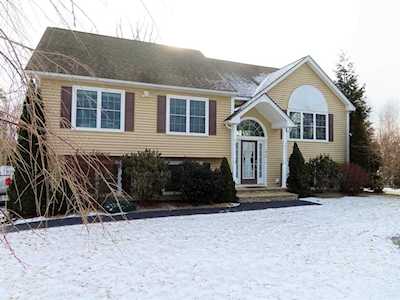 43 Brunelle Drive Rutland, MA 01543