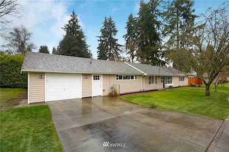 5707 230th St SW Mountlake Terrace, WA 98043