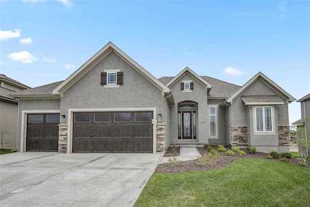 10718 W 171st Terrace Overland Park, KS 66221