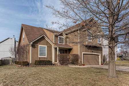 4822 Lone Elm St Shawnee, KS 66226