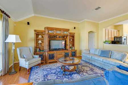 10812 Flagstone Court Denton, TX 76207