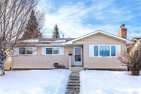 359 Pinewind Road NE Calgary, AB T1Y 2H2