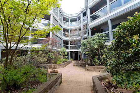 1355 W 4th Avenue #109 Vancouver, BC V6H 3Y8