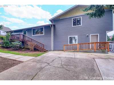 15620 SW Division St Sherwood, OR 97140