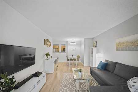827 W 16th Street #204 North Vancouver, BC V7P 1R2