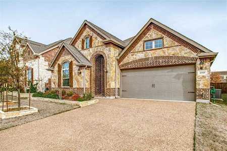 2331 Prairie Wind Path Lewisville, TX 75056