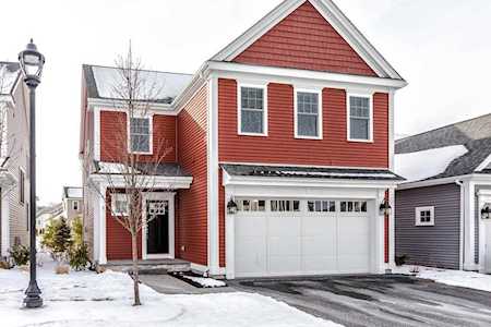 3 Strauss Ln #3 Framingham, MA 01701