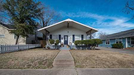 5132 Calmont Avenue Fort Worth, TX 76107