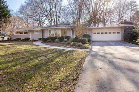 5622 Riviere Dr Charlotte, NC 28211