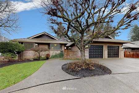 8656 Zircon Dr SW Lakewood, WA 98498
