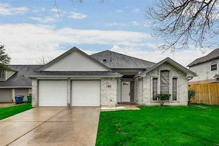 1206 Hyde Park Court Mckinney, TX 75069
