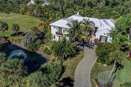 1220 Sharswood Lane Sarasota, FL 34242