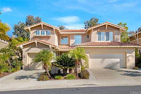 8 Summit Court Rancho Santa Margarita, CA 92688