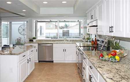 9834 Mariposa Avenue Fountain Valley, CA 92708
