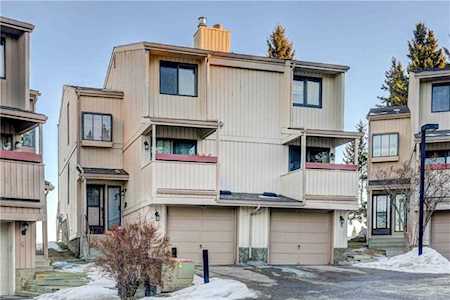 225 Berwick Drive NW #7 Calgary, AB T3K 1P6