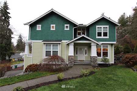5203 238th St SW Mountlake Terrace, WA 98043