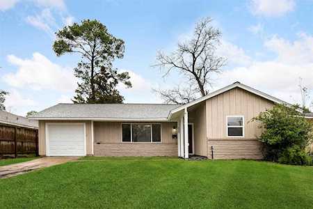 5034 Nina Lee Ln Houston, TX 77092