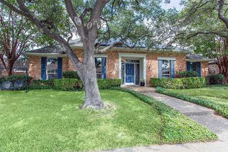 6415 Wickerwood Drive Dallas, TX 75248