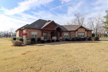 925 Broken Arrow Perry, GA 31069