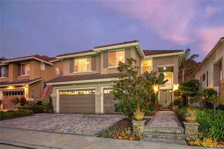 810 El Berro San Clemente, CA 92672