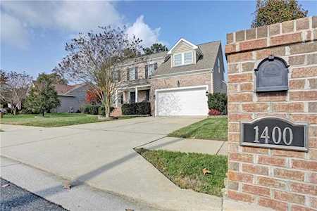 1400 Kemp Bridge Dr Chesapeake, VA 23320