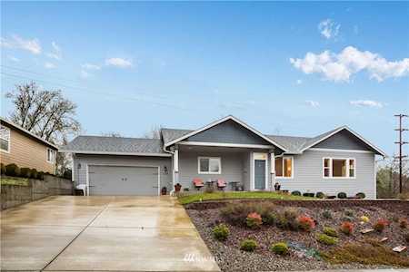 158 Shoreview Dr Kelso, WA 98626