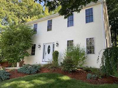 20 Freeman Ave Webster, MA 01570