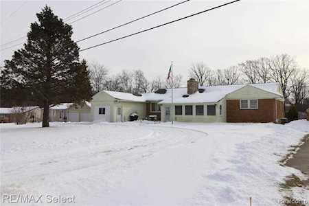 1042 Sarah St Grand Blanc Twp, MI 48439