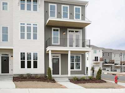 717 Peakland Place Raleigh, NC 27604