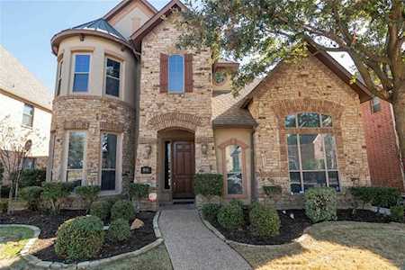 8614 Laurel Canyon Road Irving, TX 75063
