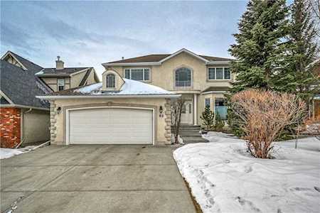 62 Discovery Ridge View SW Calgary, AB T3H 4P9