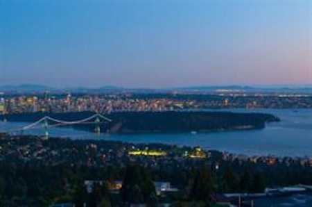 2206 Westhill Drive West Vancouver, BC V7S 2Z5