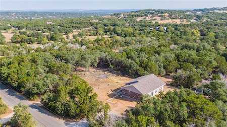 22718 Spanish Dagger Trl Spicewood, TX 78669