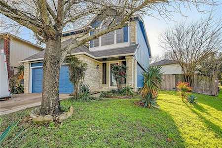 907 Flatters Way Pflugerville, TX 78660