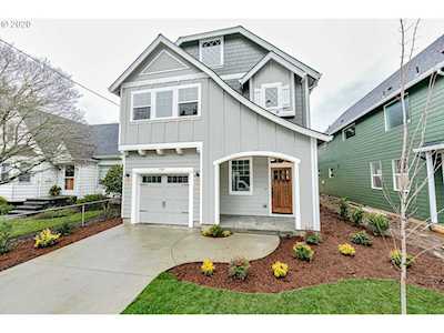 1747 NE 60th Ave Portland, OR 97213